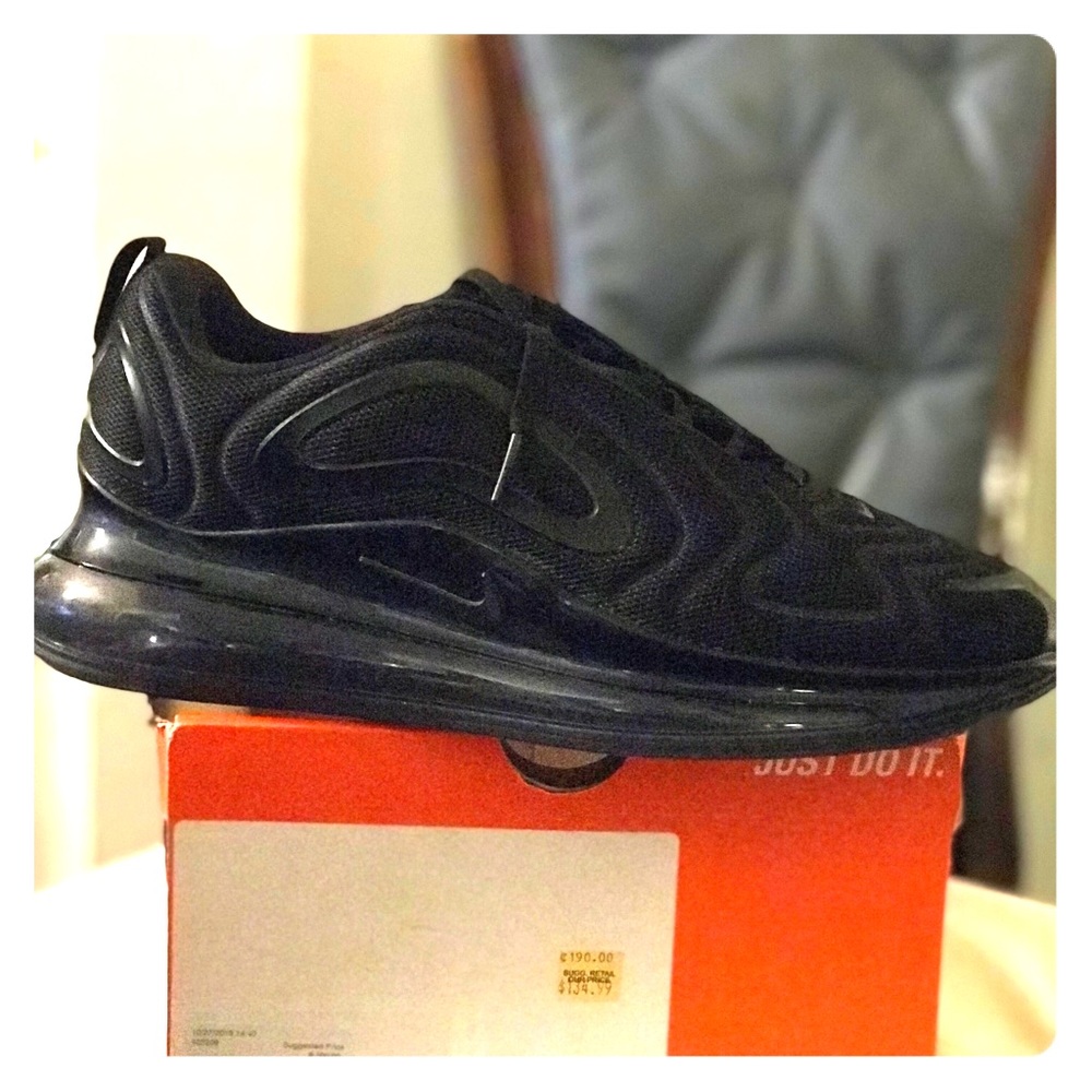 Nike AIR MAX 720 Black.  Men’s size 12